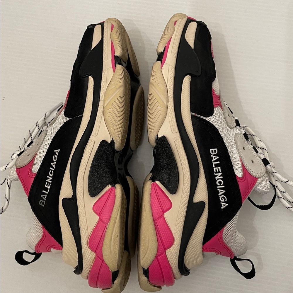 Balenciaga Pink, Black, and White Chunky Made In Italy Sneakers Women’s Size 38 - Picture 14 of 15